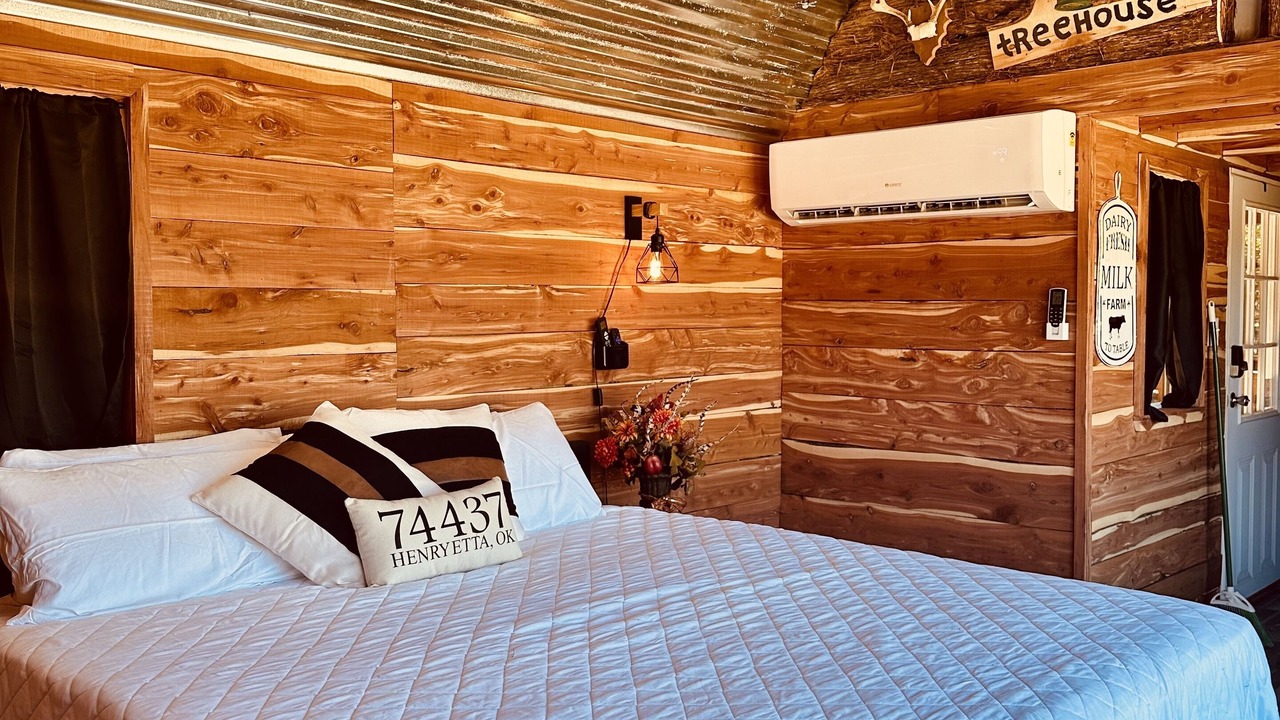 Photo of Bedroom in Henryetta