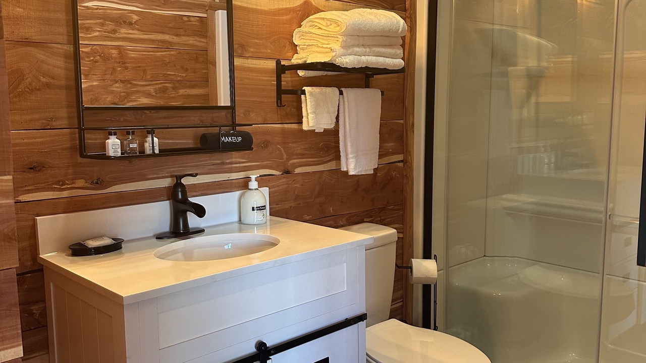 Photo of Bathroom in Henryetta
