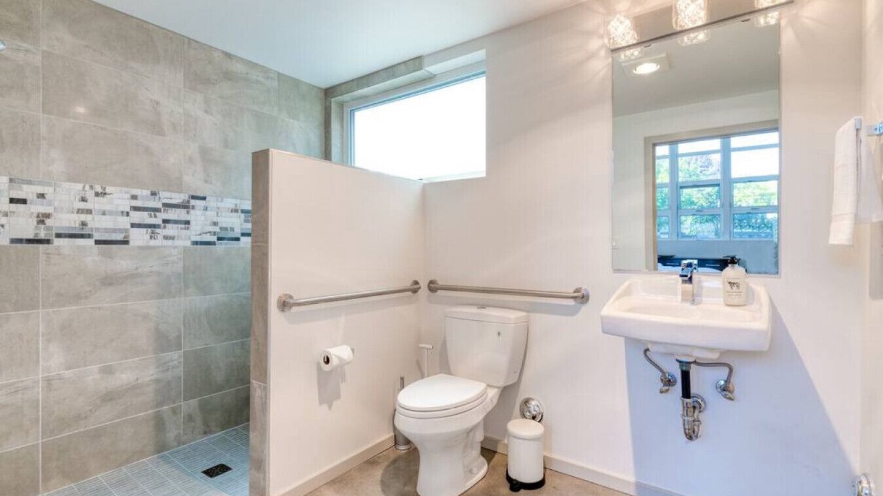 Photo of Bathroom in Loyal Heights