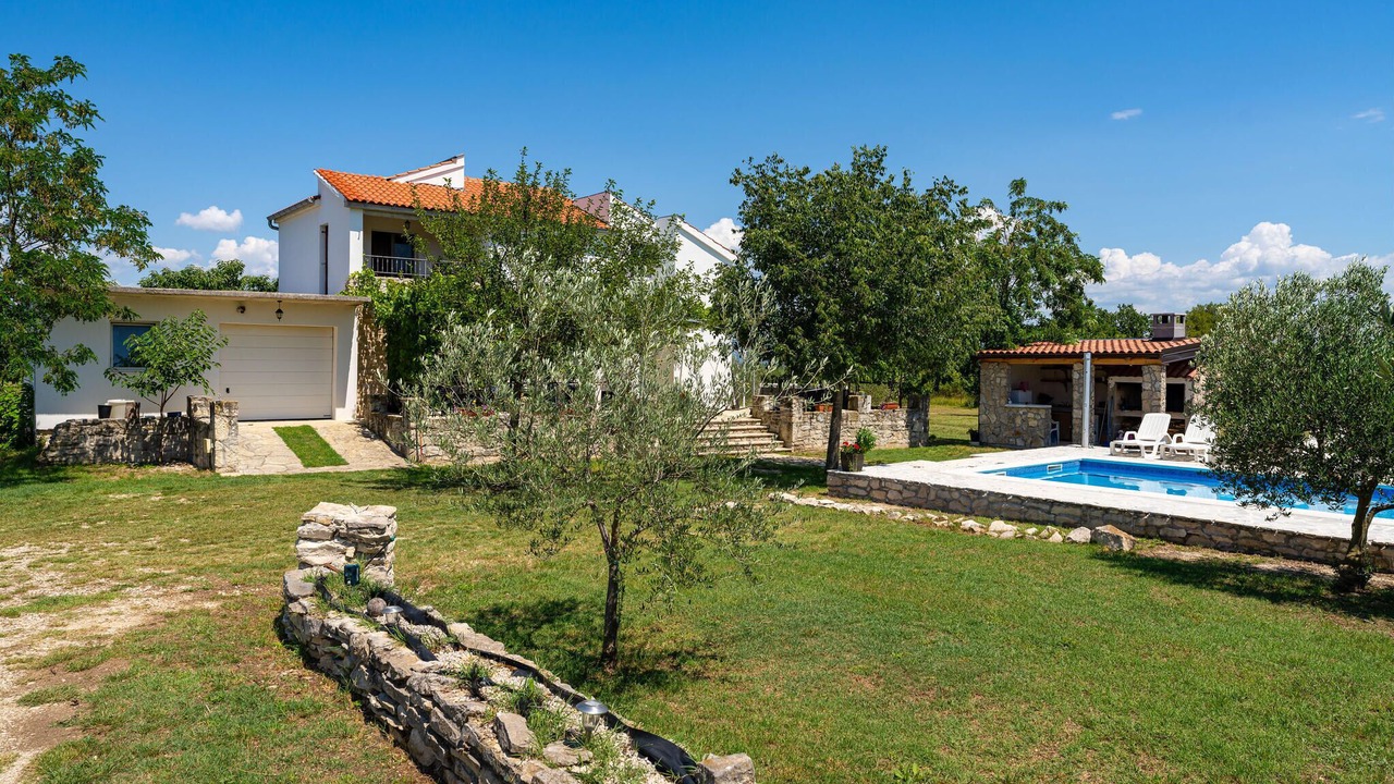Photo of Outdoor in Velim