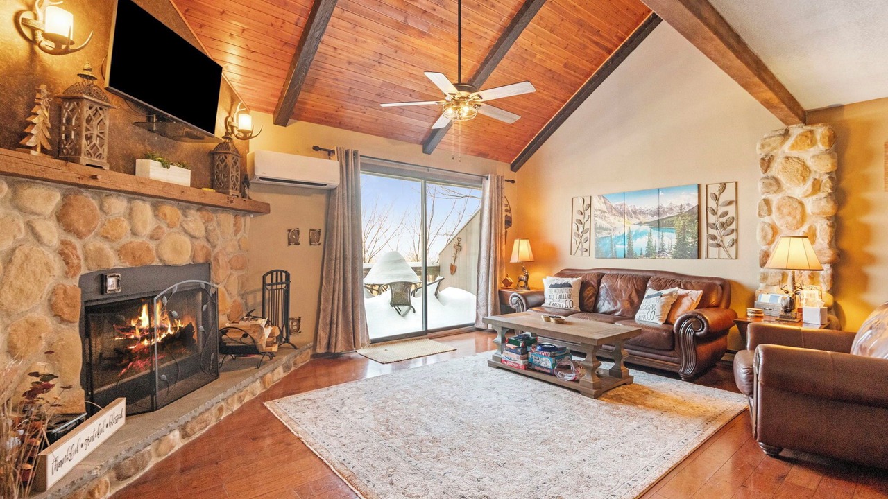Photo of Livingroom in Village at Camelback