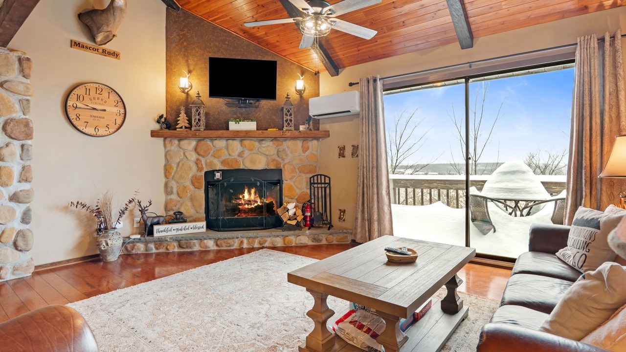 Photo of Livingroom in Village at Camelback