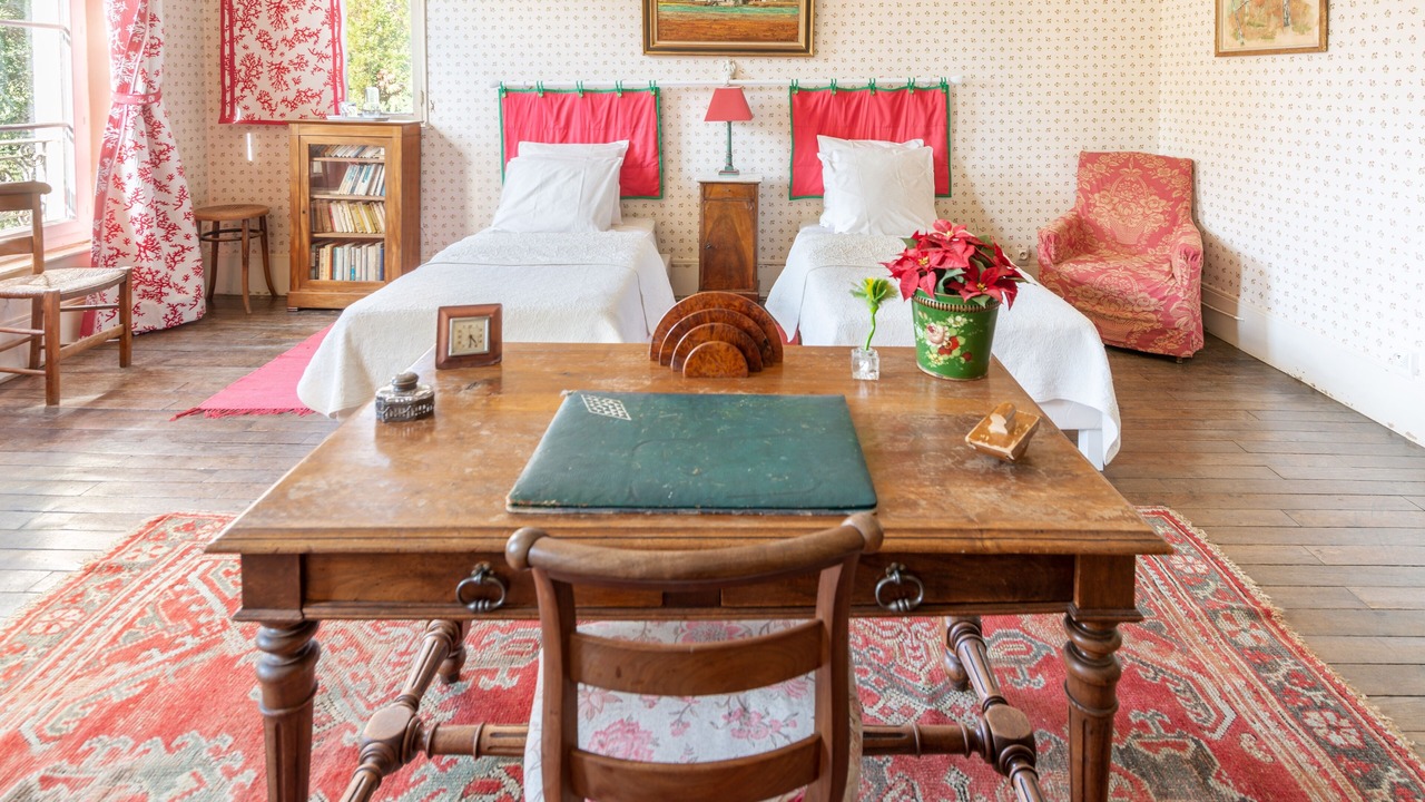 Photo of Bedroom in Allonne