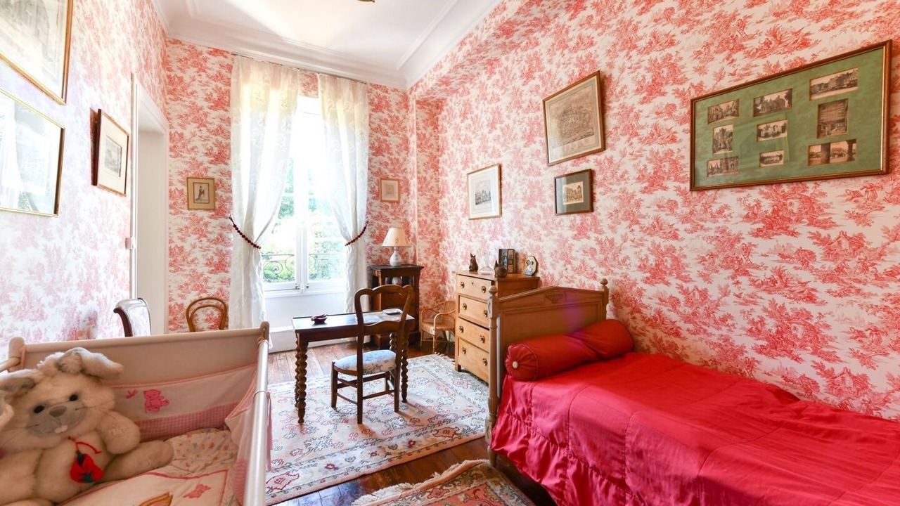 Photo of Bedroom in Allonne