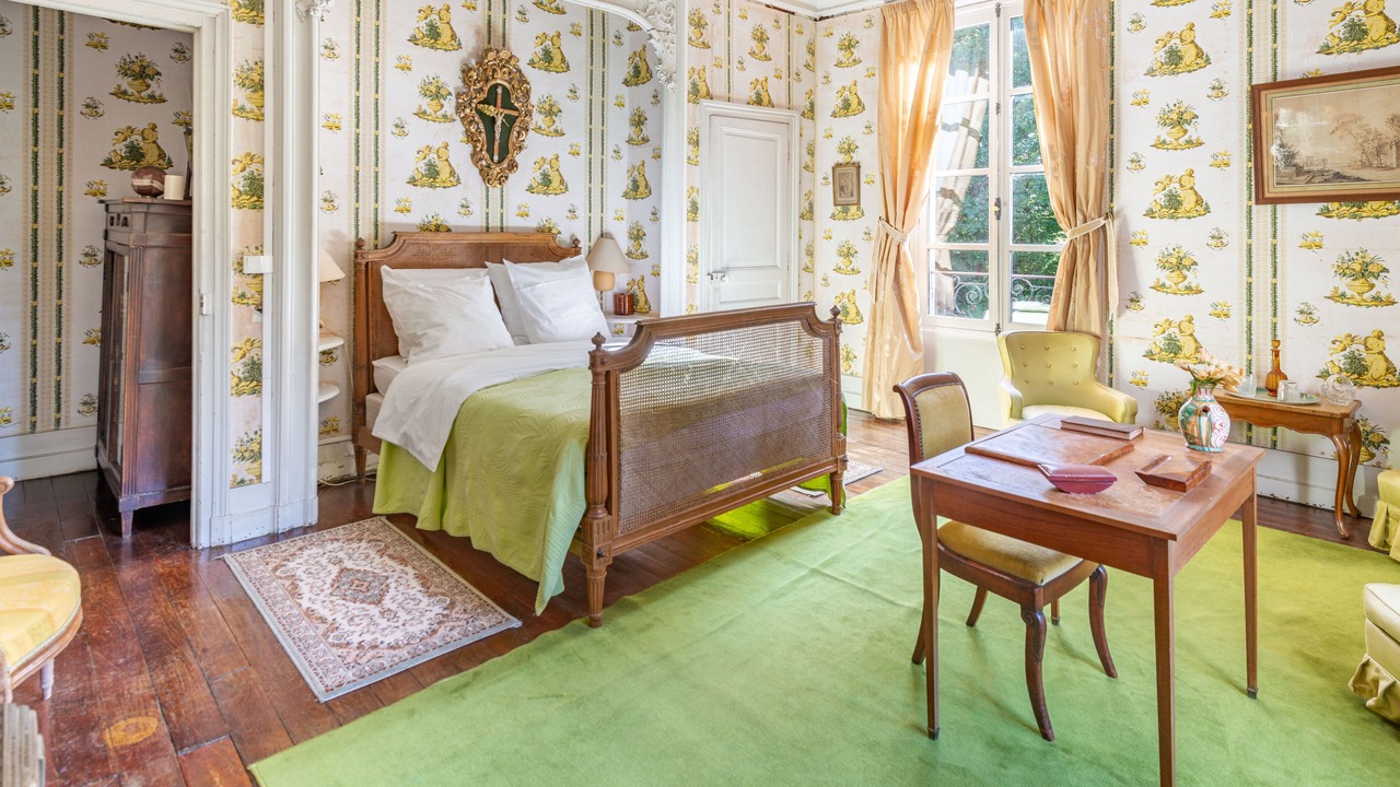 Photo of Bedroom in Allonne