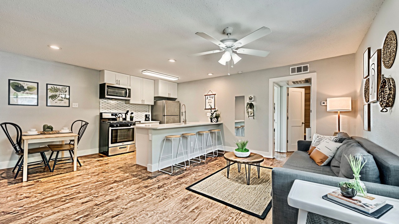 Photo of Livingroom in Old East Dallas