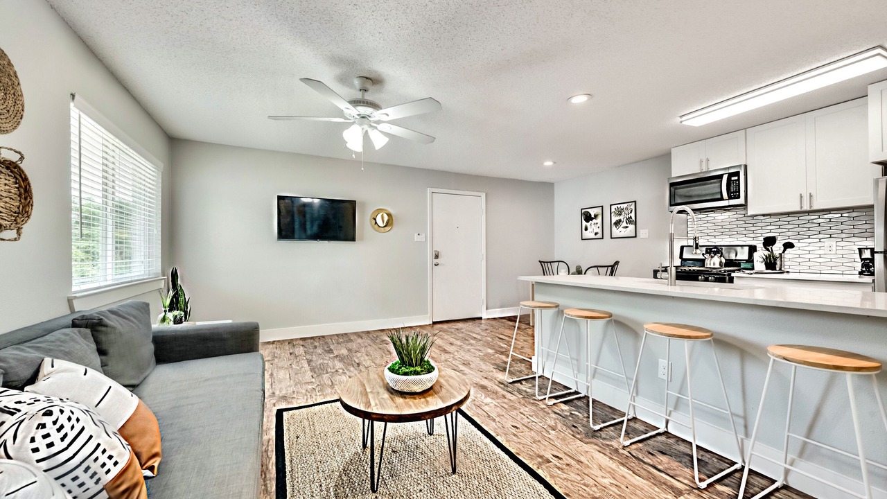 Photo of Livingroom in Old East Dallas
