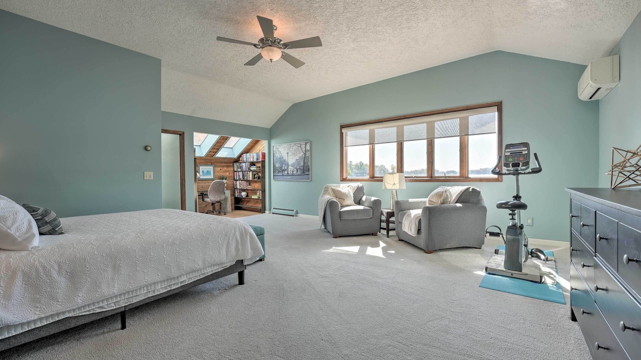 Photo of Bedroom in Delton