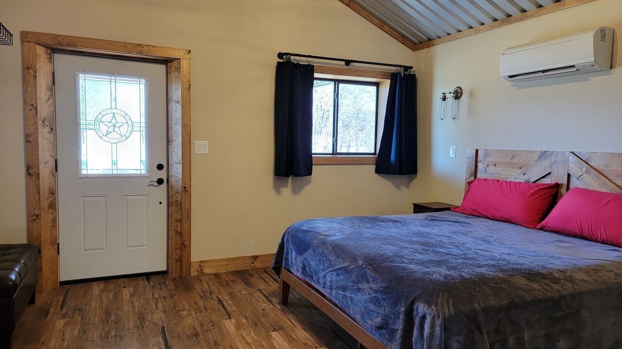 Photo of Bedroom in Wise County