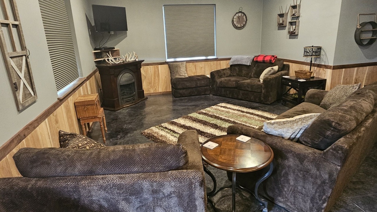 Photo of Livingroom in Clay County