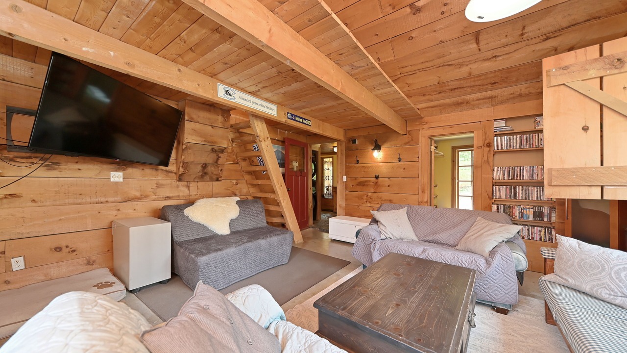 Photo of Livingroom in Mulmur