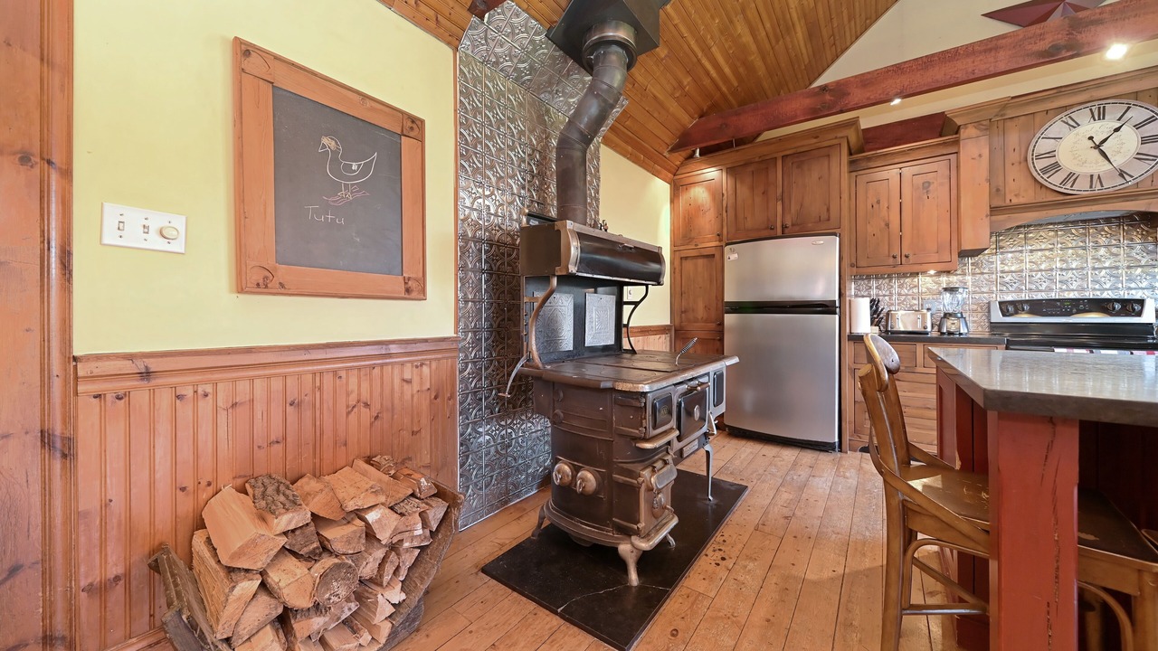 Photo of Kitchen in Mulmur