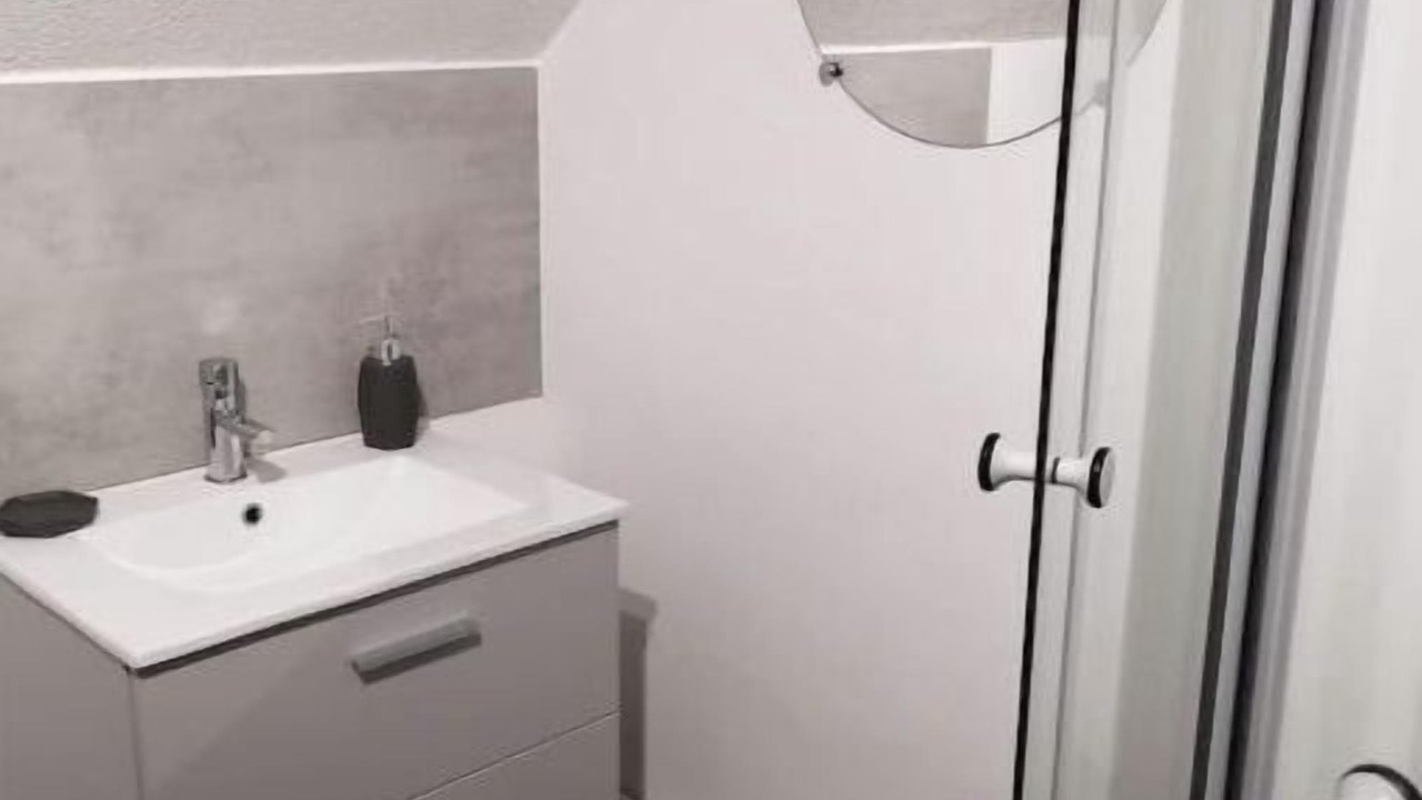 Photo of Bathroom in Le Creusot