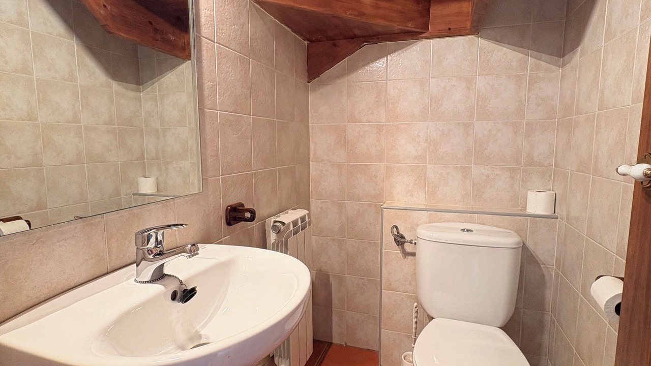 Photo of Bathroom in Taull