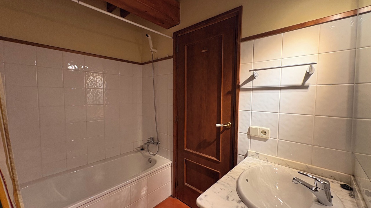 Photo of Bathroom in Taull