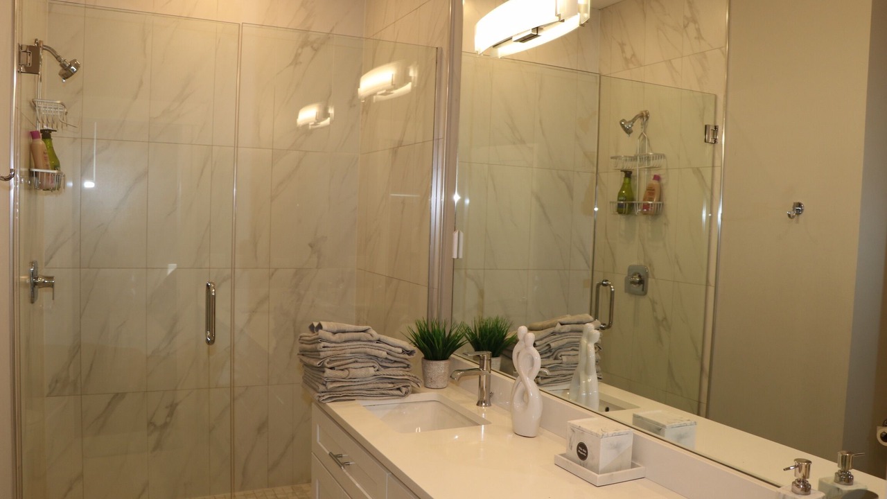 Photo of Bathroom in East Garfield Park