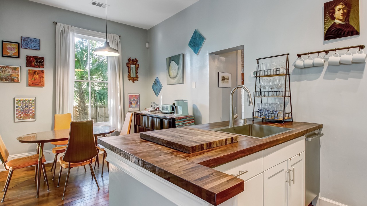 Photo of Kitchen in Thomas Square