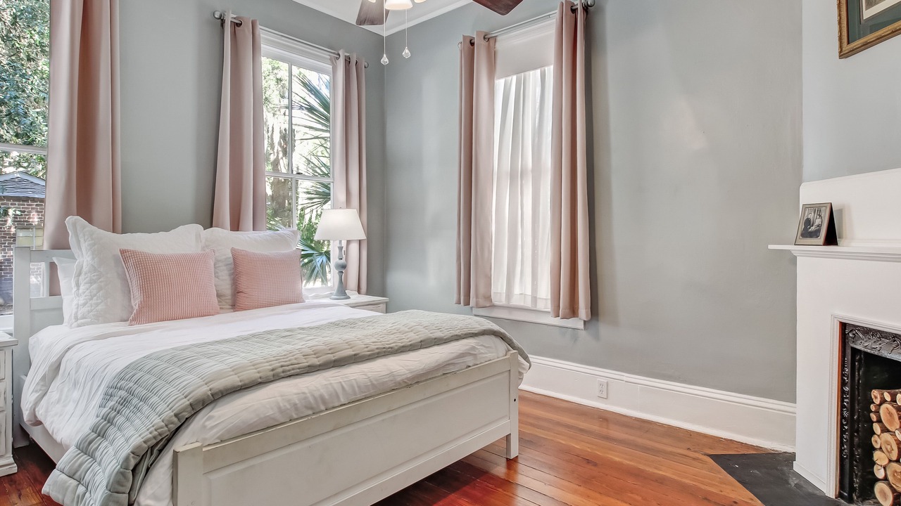 Photo of Bedroom in Thomas Square