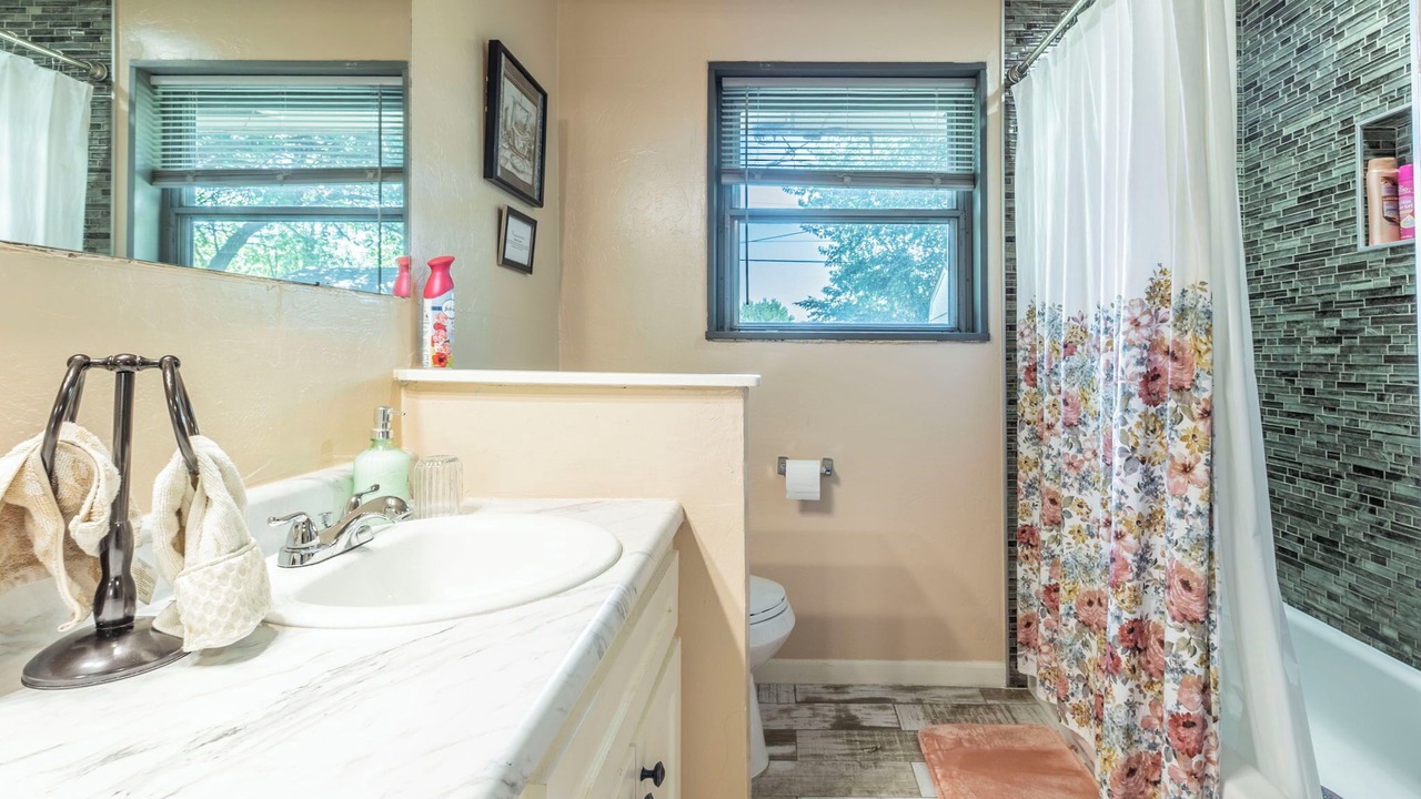 Photo of Bathroom in Del City