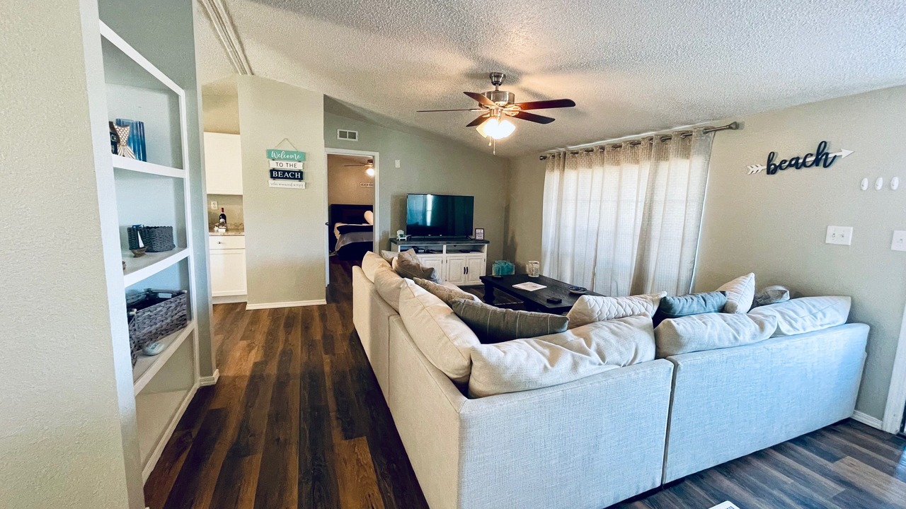 Photo of Livingroom in Mead