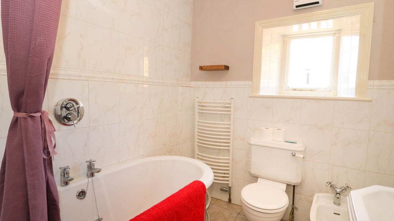 Photo of Bathroom in Ampleforth