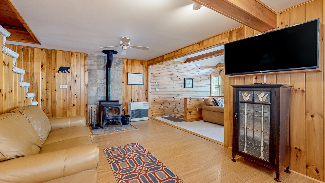 Photo of Livingroom in Pine River Pond