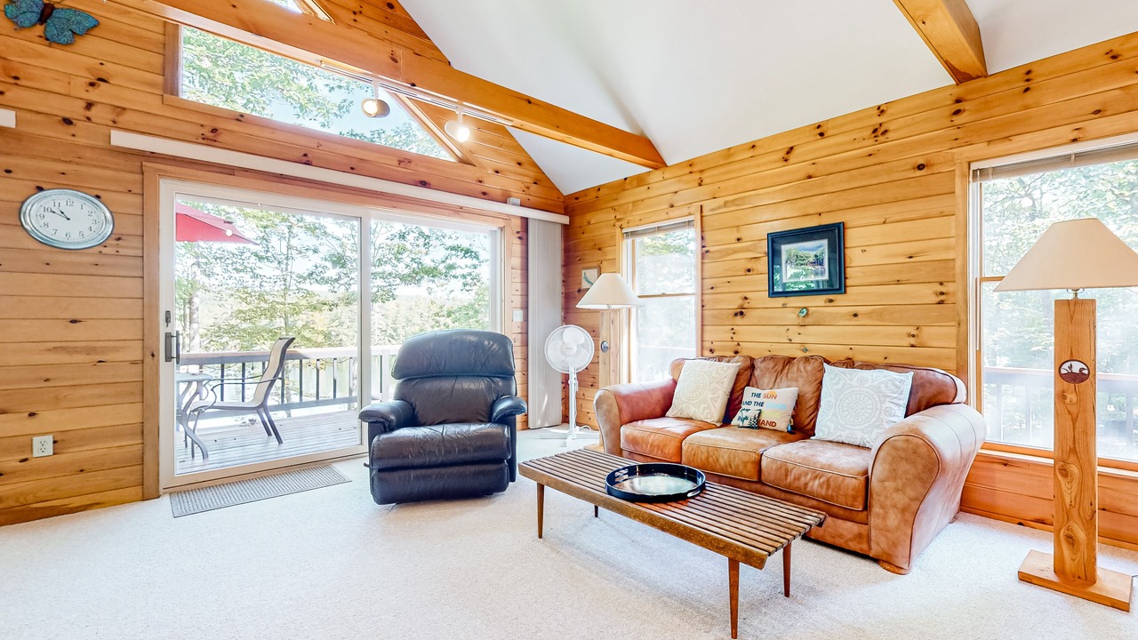 Photo of Livingroom in Pine River Pond