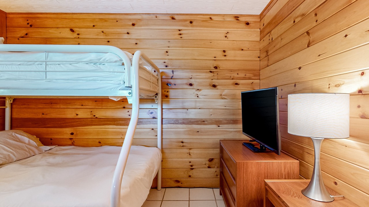 Photo of Bedroom in Pine River Pond