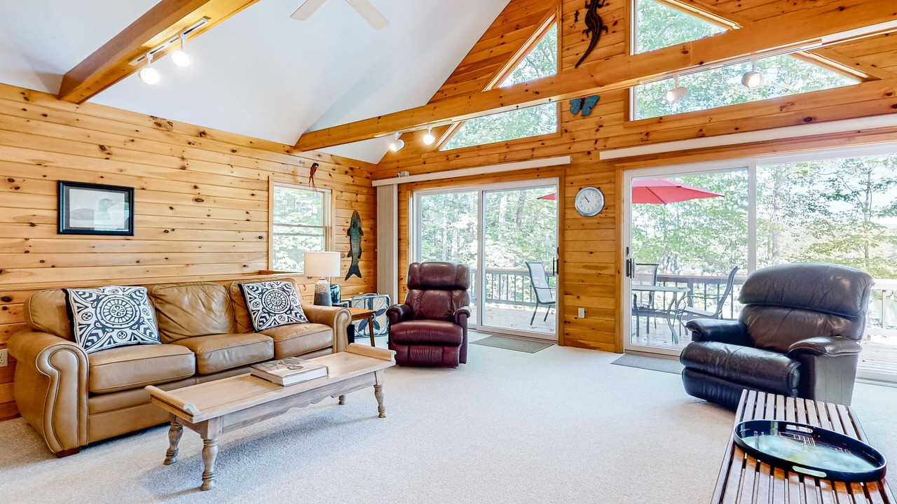 Photo of Livingroom in Pine River Pond
