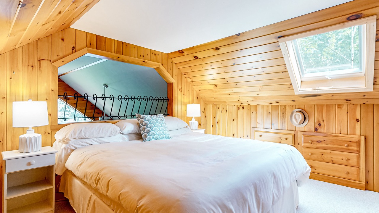 Photo of Bedroom in Pine River Pond