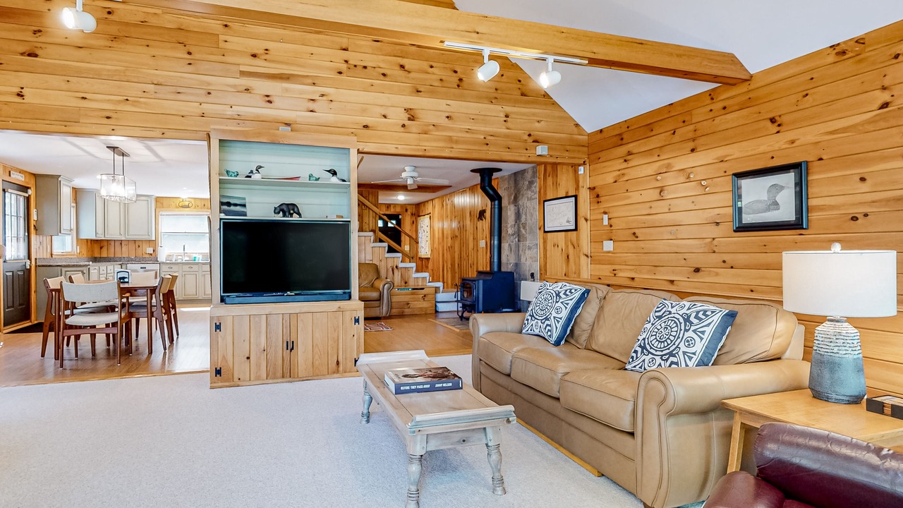 Photo of Livingroom in Pine River Pond