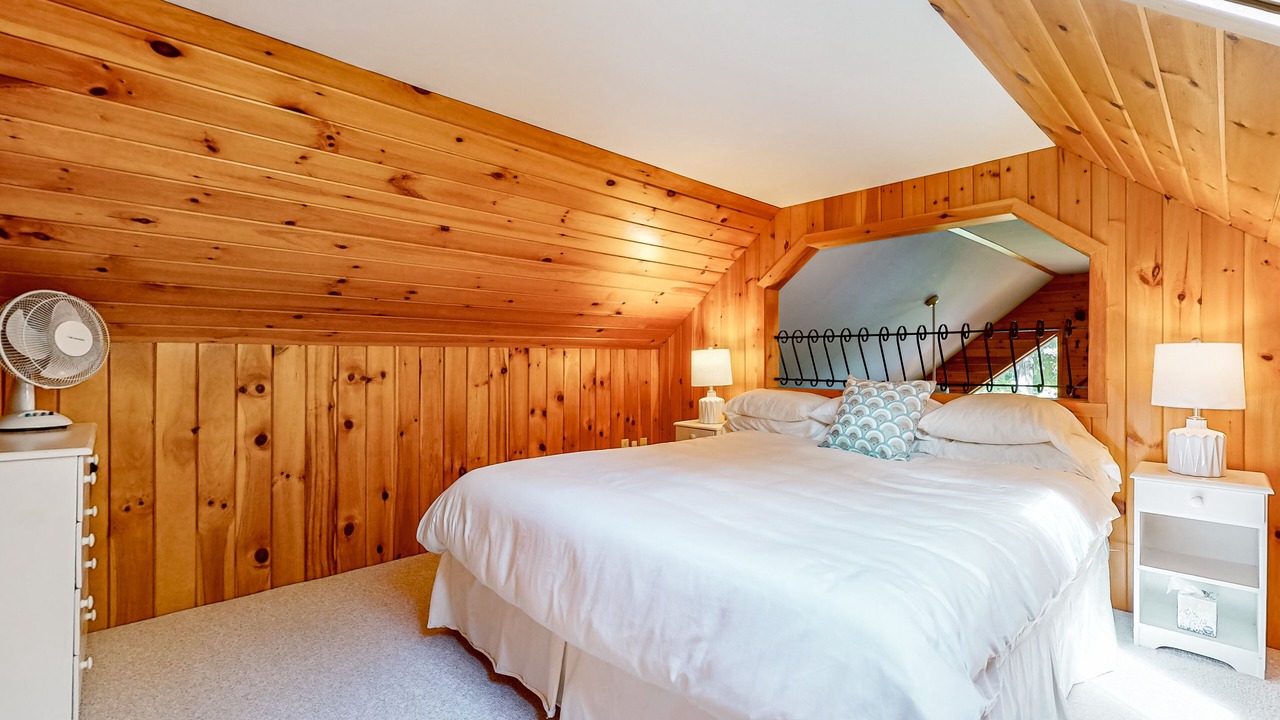 Photo of Bedroom in Pine River Pond
