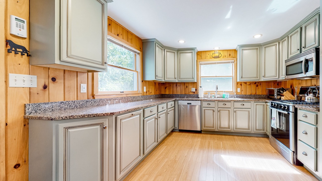Photo of Kitchen in Pine River Pond