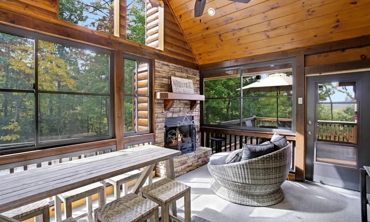 Photo of Livingroom in Ridgeline Vistas