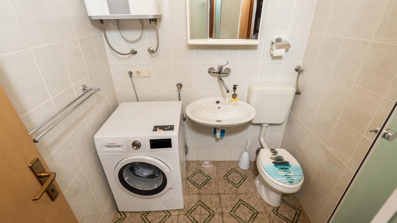 Photo of Bathroom in Susak