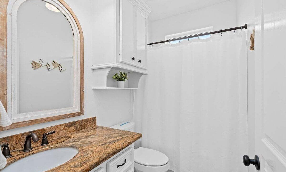 Photo of Bathroom in Miramar