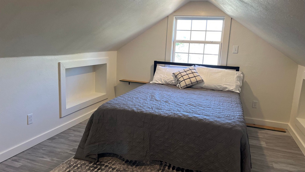 Photo of Bedroom in Mammoth Spring