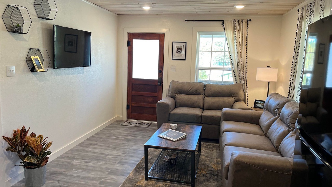 Photo of Livingroom in Mammoth Spring