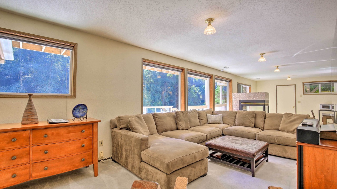 Photo of Livingroom in Kalama