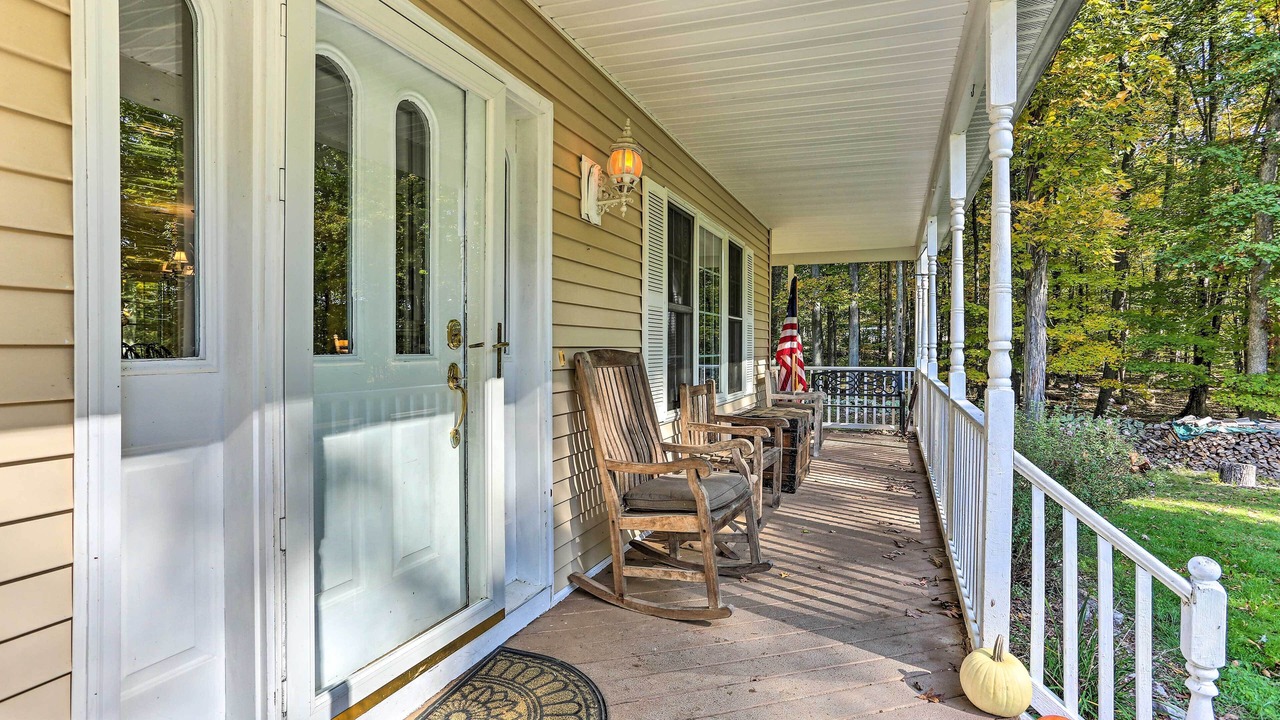 Photo of Patio Balcony in Pine Bush