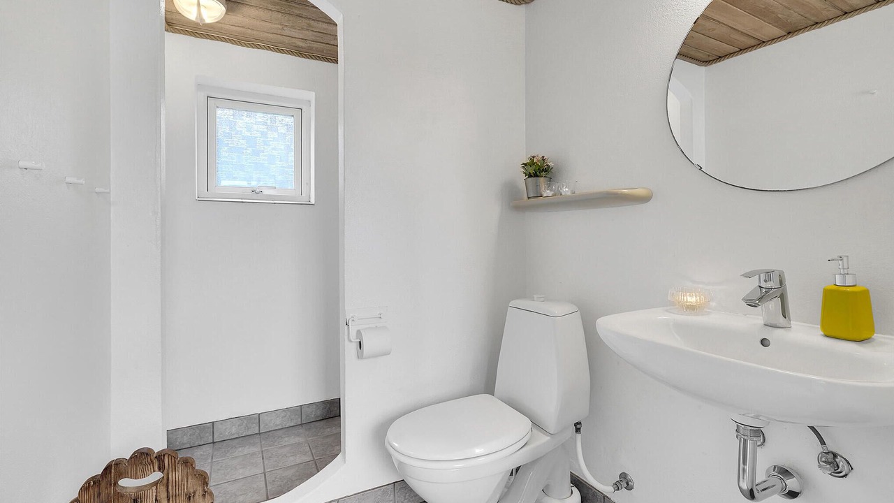 Photo of Bathroom in Nr. Lyngby Strand