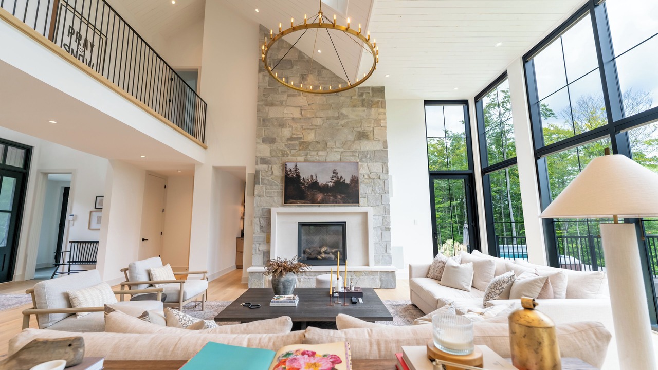 Photo of Livingroom in Morin Heights