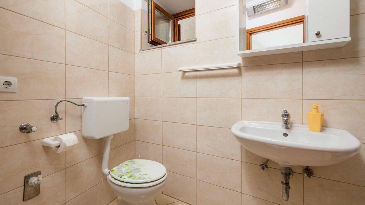 Photo of Bathroom in Susak