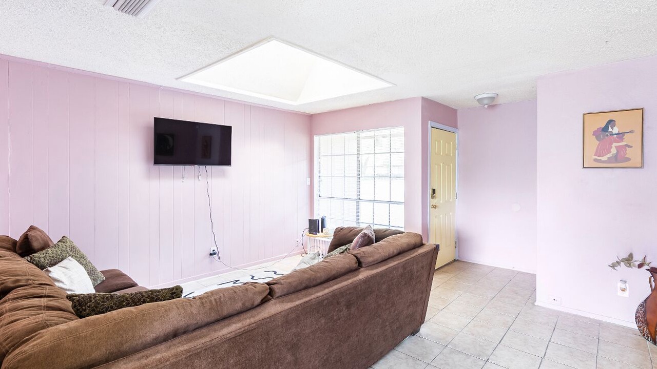 Photo of Livingroom in Garland