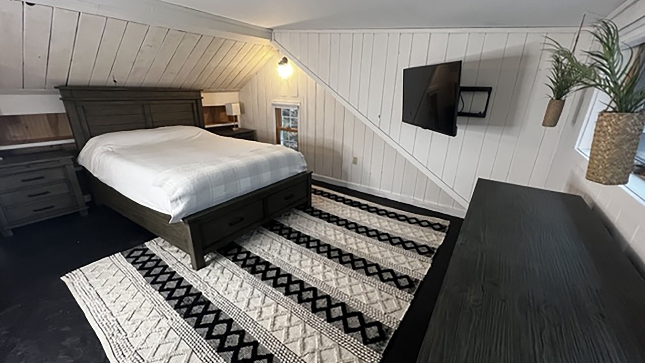 Photo of Bedroom in White Mills