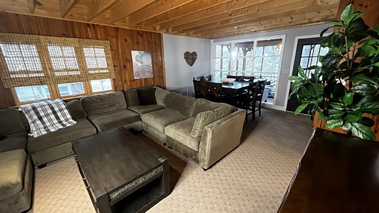 Photo of Livingroom in White Mills