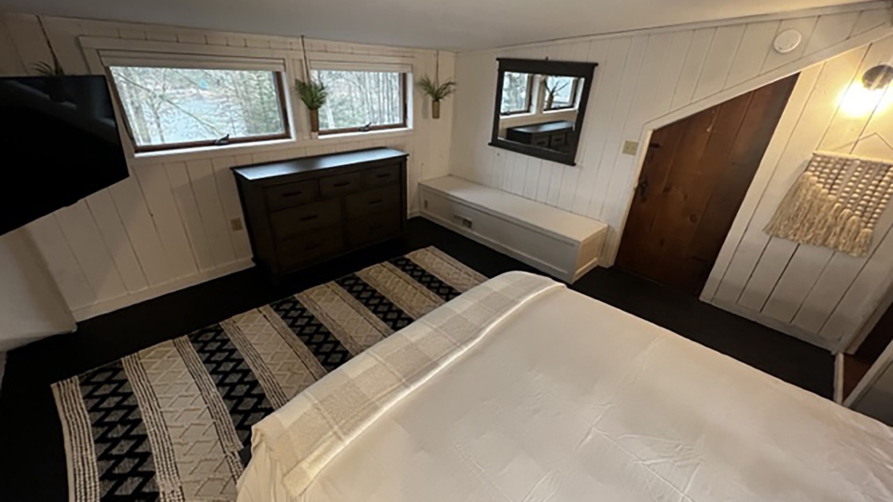 Photo of Bedroom in White Mills