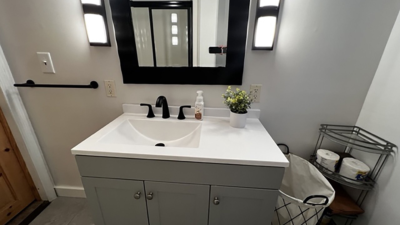 Photo of Bathroom in White Mills