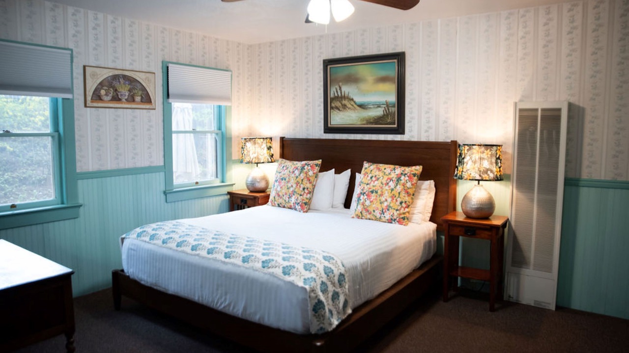 Photo of Bedroom in Myers Flat