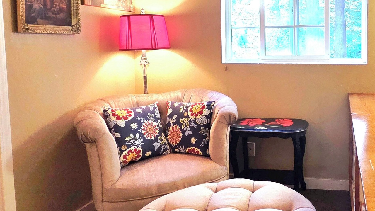 Photo of Livingroom in Myers Flat